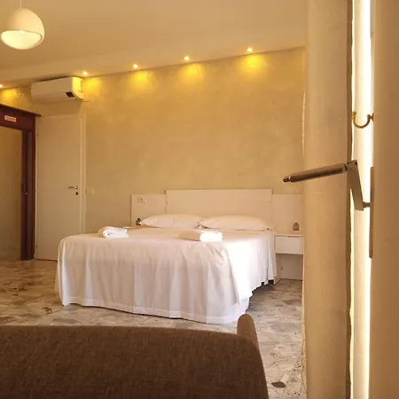 Casamia-guest House *