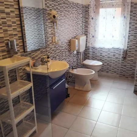 Casamia-guest House *